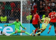 三亿体育体育官网-葡萄牙球队惊险晋级，绝杀对手晋级八强