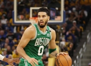 三亿体育体育官网-凯尔特人取得五连胜，稳居东部第一