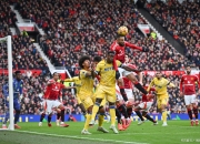 法国强队战胜对手，赢得赛场胜利