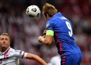 三亿体育体育网页版登录入口-波兰队不敌英格兰，困难局面需要迎刃而解的简单介绍