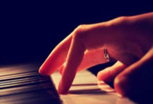 三亿体育体育亚洲官网-英格兰队力挫瑞典，稳夺小组第一，足球梦想再启航