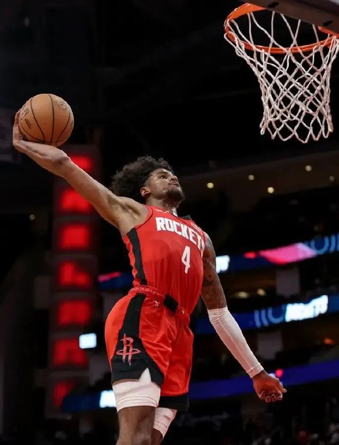 快船击败国王稳坐西部前列，格林表现高效的简单介绍