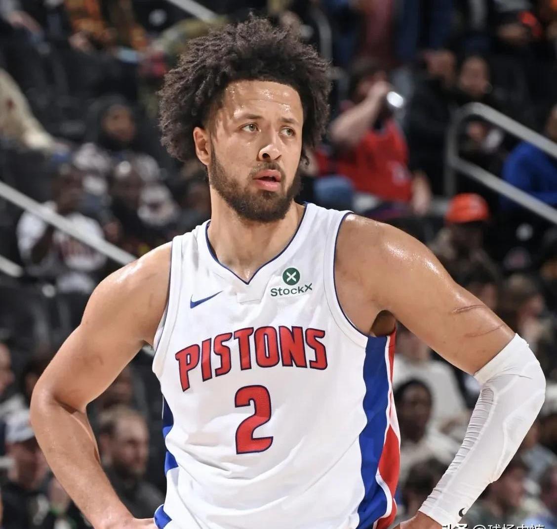 关于活塞队内线新星上演帽子戏法，为球队防守贡献的信息