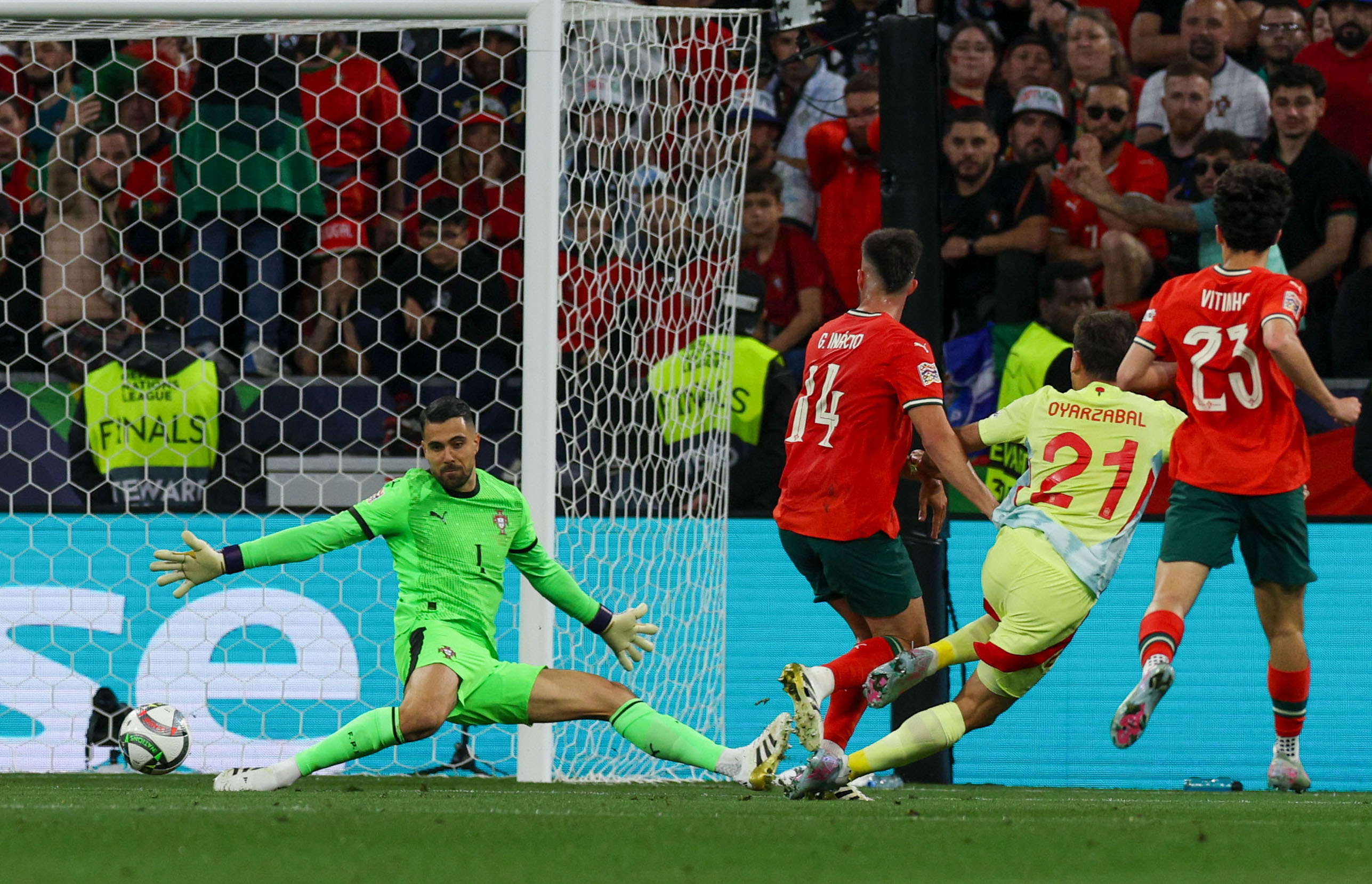 葡萄牙球队惊险晋级,绝杀对手晋级八强 葡萄牙球队惊险晋级,绝杀对手晋级八强