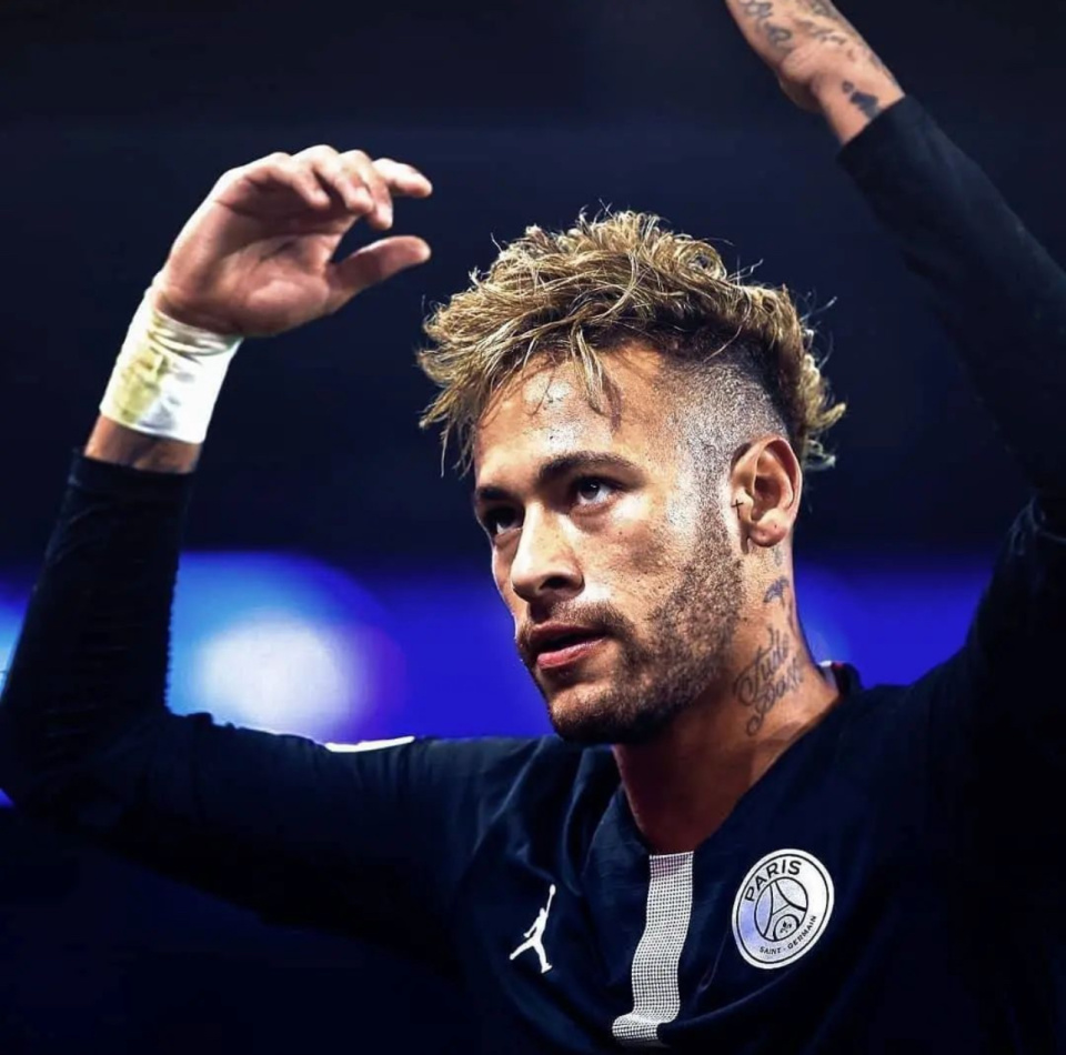 包含巴黎圣日耳曼无缘决赛,内马尔哭泣离场的词条 包含巴黎圣日耳曼无缘决赛,内马尔哭泣离场的词条