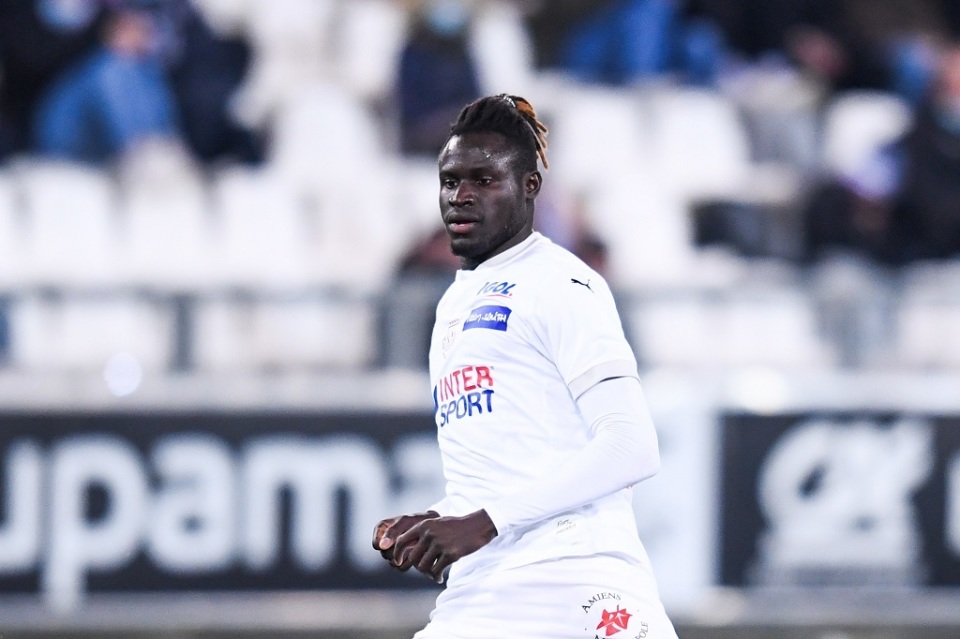 关于亚眠客场击败对手，迎来连胜的信息