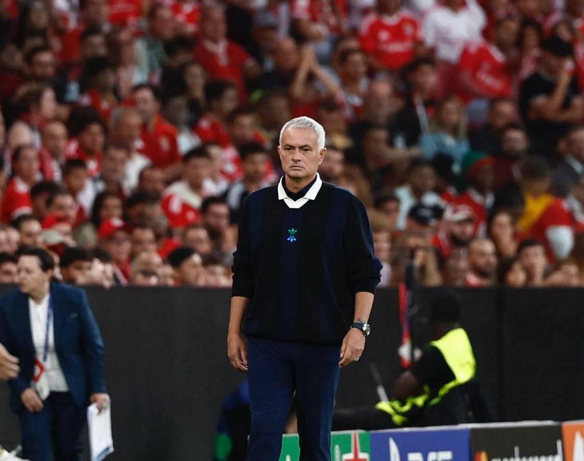 曼联客场惨败:穆里尼奥遭遇执教生涯最糟糕状态 曼联客场惨败:穆里尼奥遭遇执教生涯最糟糕状态