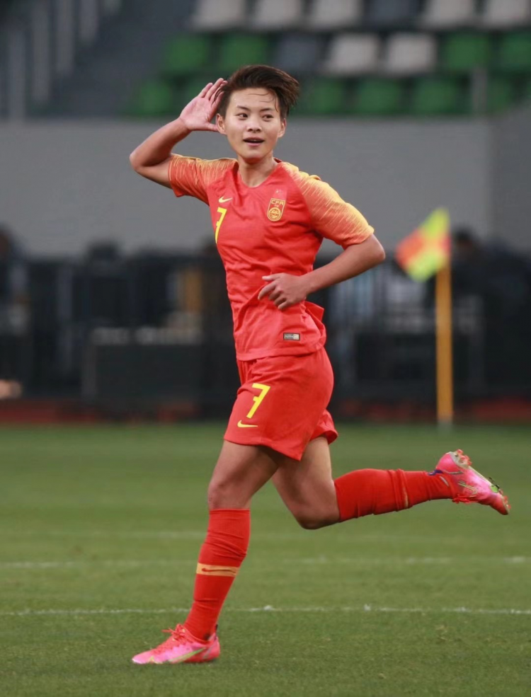 中国女足队员努力备战,为国争光的决心令人感动的简单介绍 中国女足队员努力备战,为国争光的决心令人感动的简单介绍