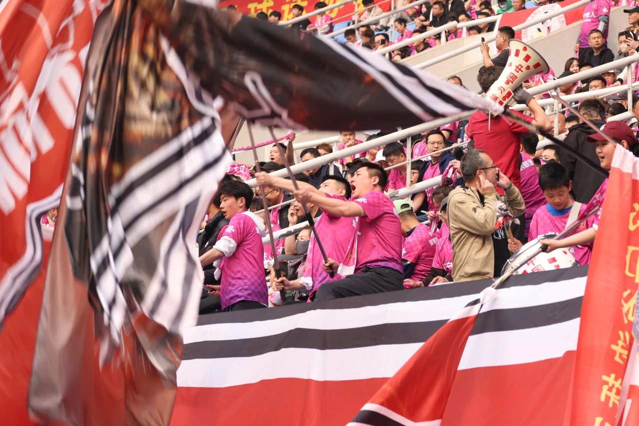 意甲联赛激发球迷热情,激烈角逐不断 意甲联赛激发球迷热情,激烈角逐不断