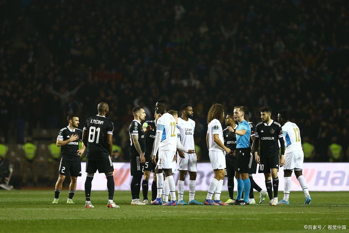 包含皇家马德里主场大胜，豪取西甲榜首位置的词条