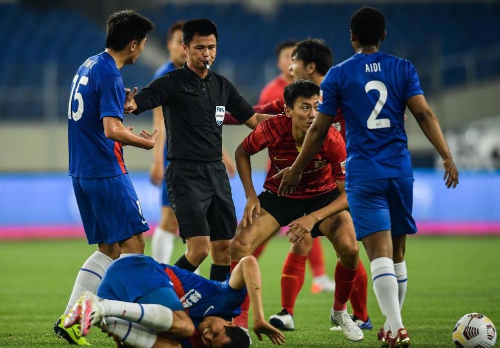 包含门将表现出色,挽救重要球门之险的词条 包含门将表现出色,挽救重要球门之险的词条