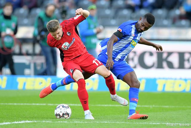 柏林赫塔主场大胜,取得三分 柏林赫塔主场大胜,取得三分