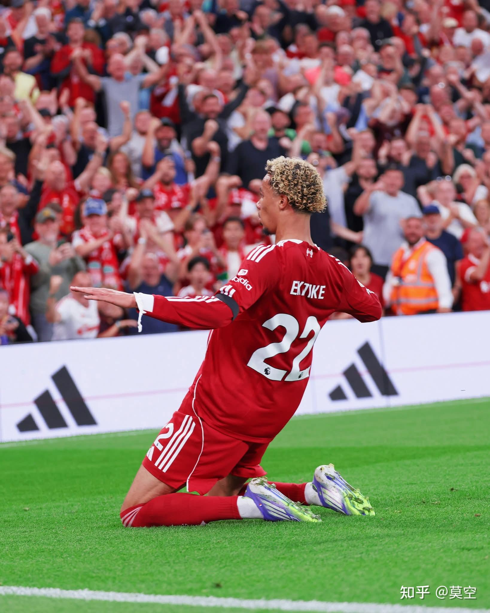 利物浦主场击败伯恩茅斯，继续保持领先