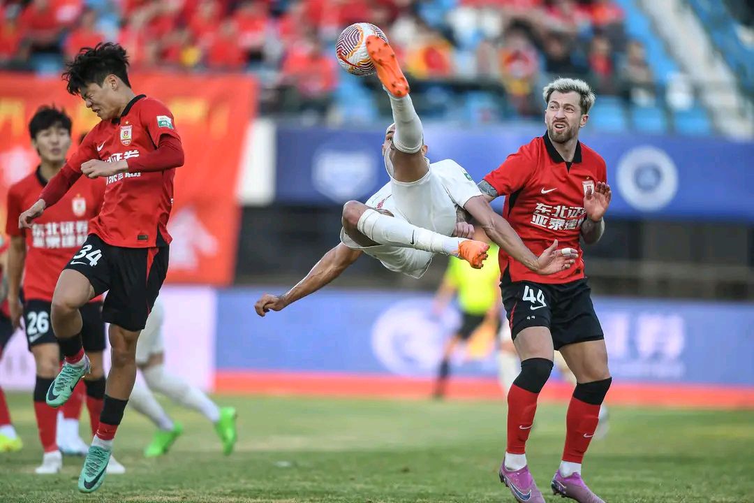 惊险刺激的对决，球队最终取胜