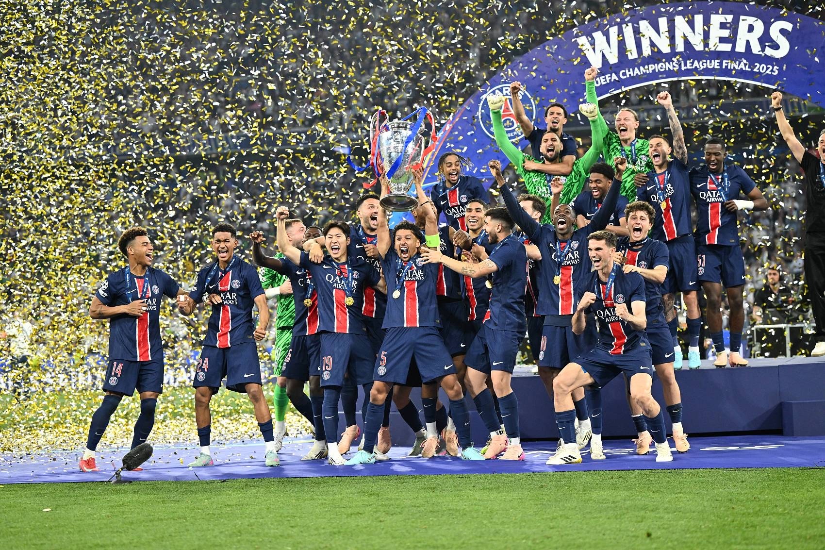 皇家马德里三冠王联赛、国王杯、冠军联赛的简单介绍