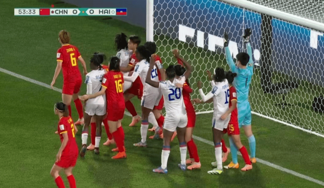 中国女足再次披挂上阵，为比赛做好准备的简单介绍